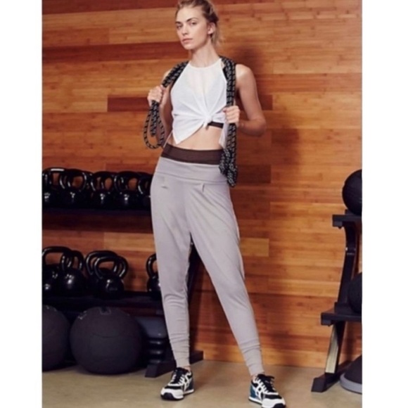 FP MOVEMENT Cozy Up Dance Harem Pants Grey Ribbed High Waisted Joggers Med - Picture 1 of 13